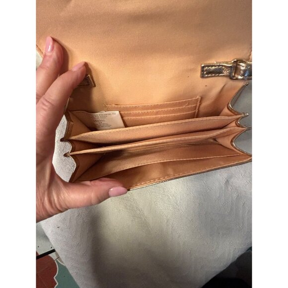 Gold Metallic Crossbody Bag With Bow Detail Adjustable Strap - Picture 7 of 11